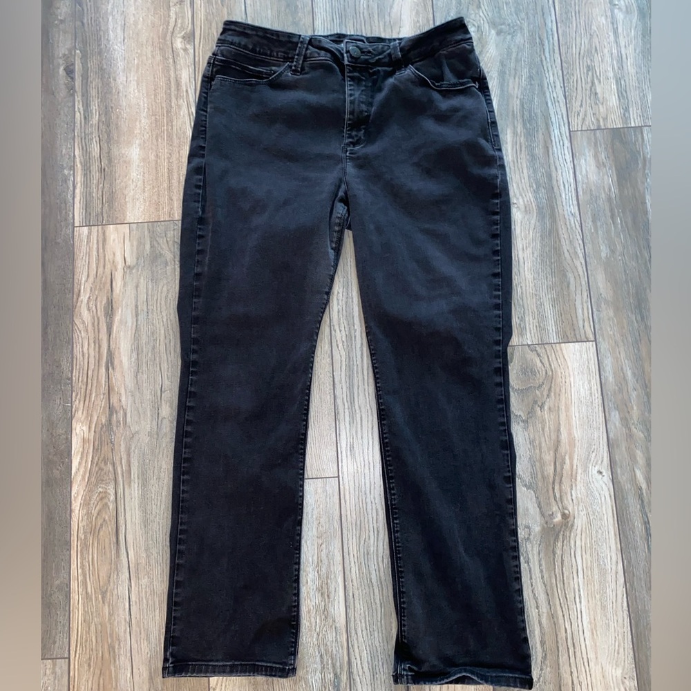 Black Straight leg jeans mid rise